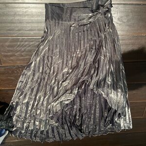 Silver high waisted skirt with slit detail
